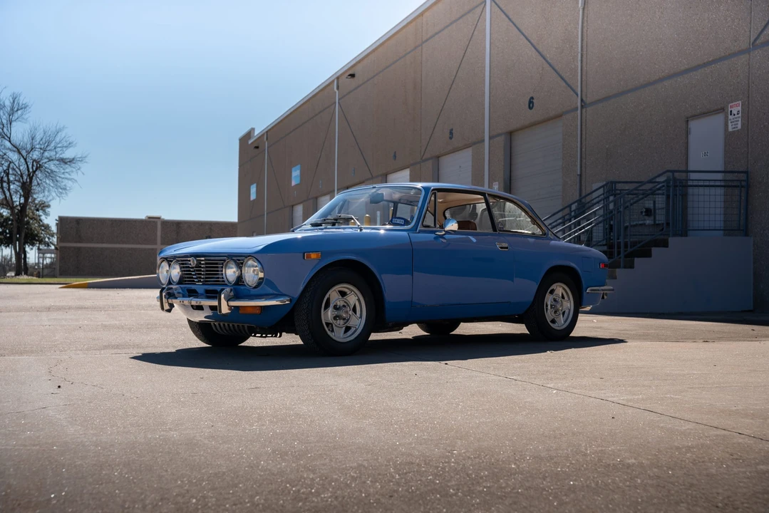 1974 Alfa Romeo 2000 GT Veloce - Image 2 of 31