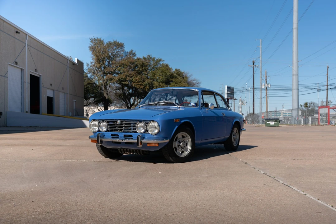 1974 Alfa Romeo 2000 GT Veloce - Image 11 of 31