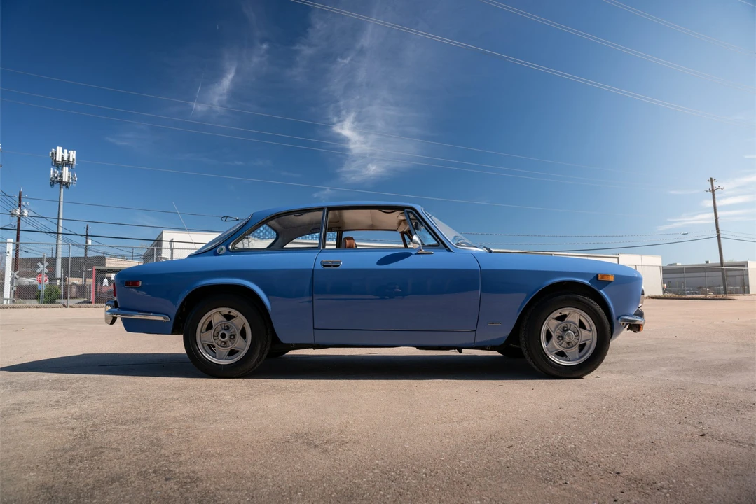 1974 Alfa Romeo 2000 GT Veloce - Image 29 of 31