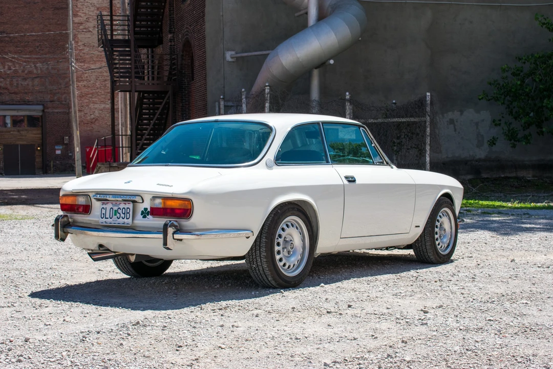 1974 Alfa Romeo 2000 GT Veloce - Image 7 of 31