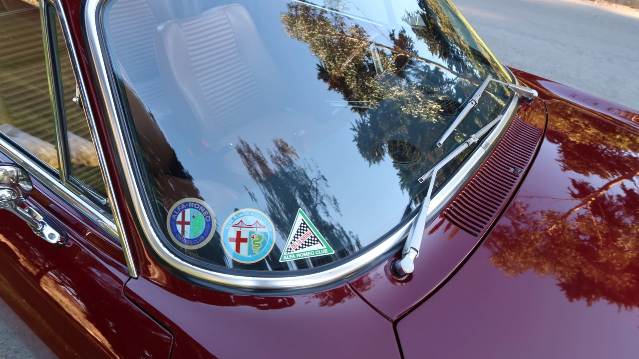 1974 Alfa Romeo 2000 GT Veloce - Image 14 of 31