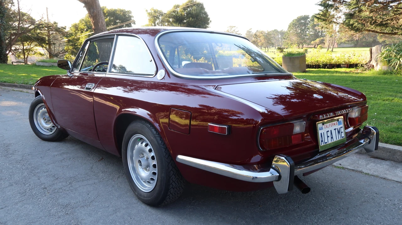 1974 Alfa Romeo 2000 GT Veloce - Image 8 of 31