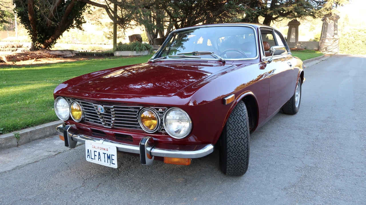 1974 Alfa Romeo 2000 GT Veloce - Image 4 of 31