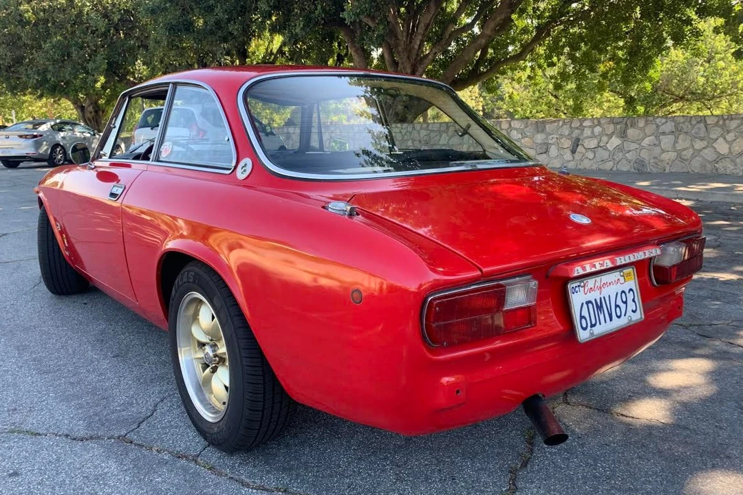 1974 Alfa Romeo 2000 GT Veloce - Image 29 of 31