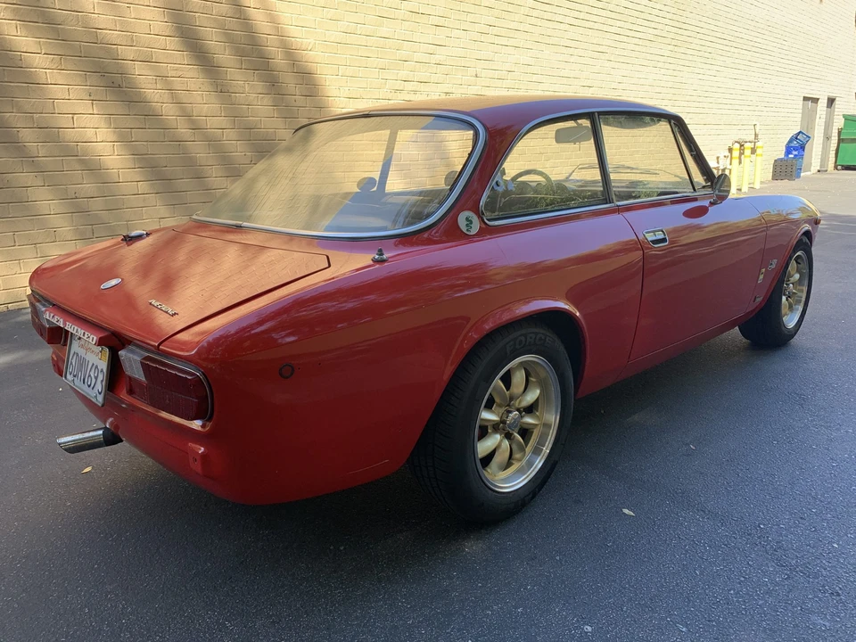 1974 Alfa Romeo 2000 GT Veloce - Image 8 of 31