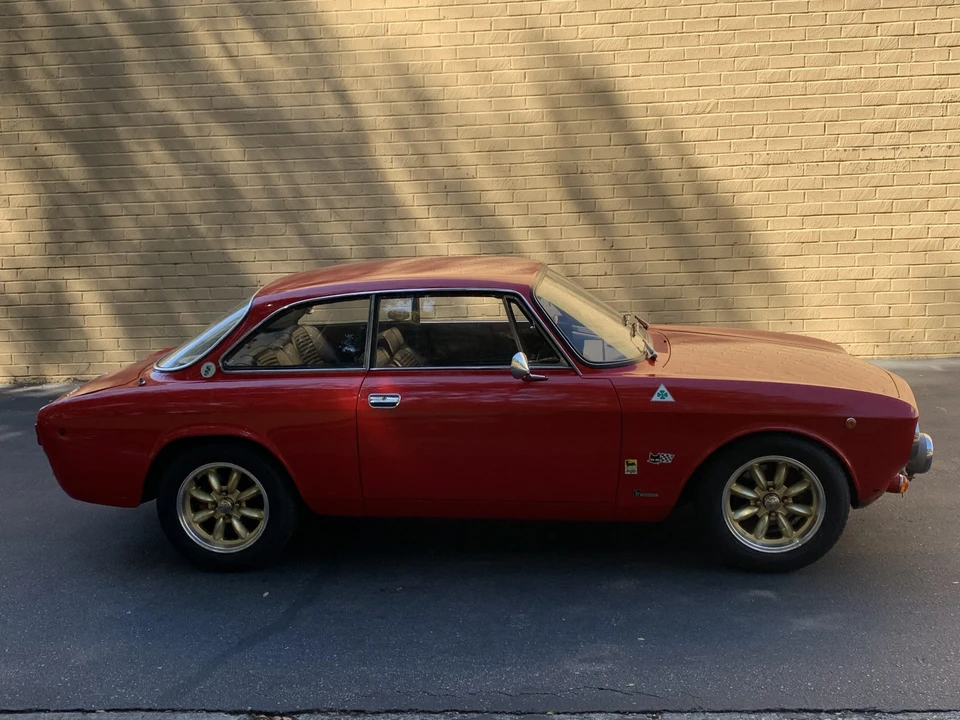 1974 Alfa Romeo 2000 GT Veloce - Image 11 of 31