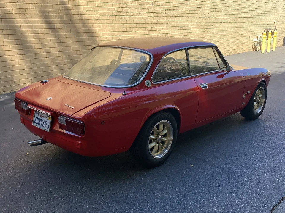 1974 Alfa Romeo 2000 GT Veloce - Image 9 of 31