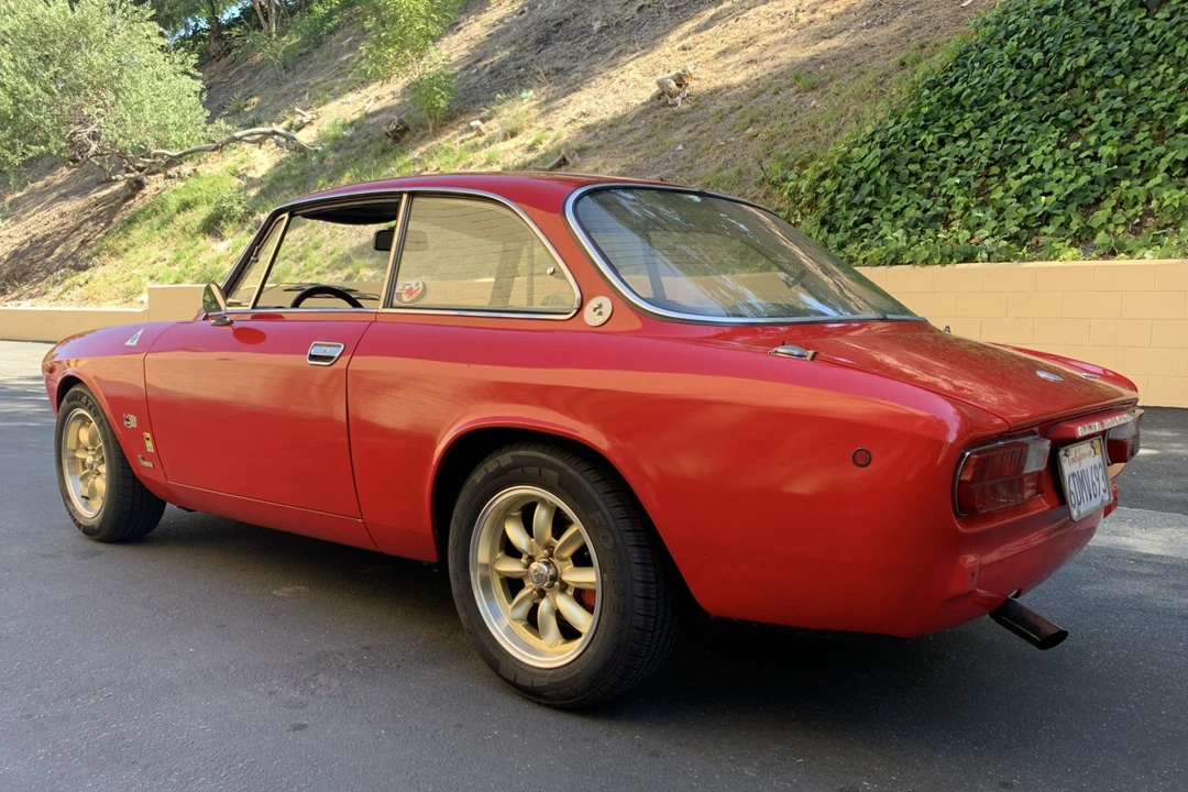 1974 Alfa Romeo 2000 GT Veloce - Image 5 of 31