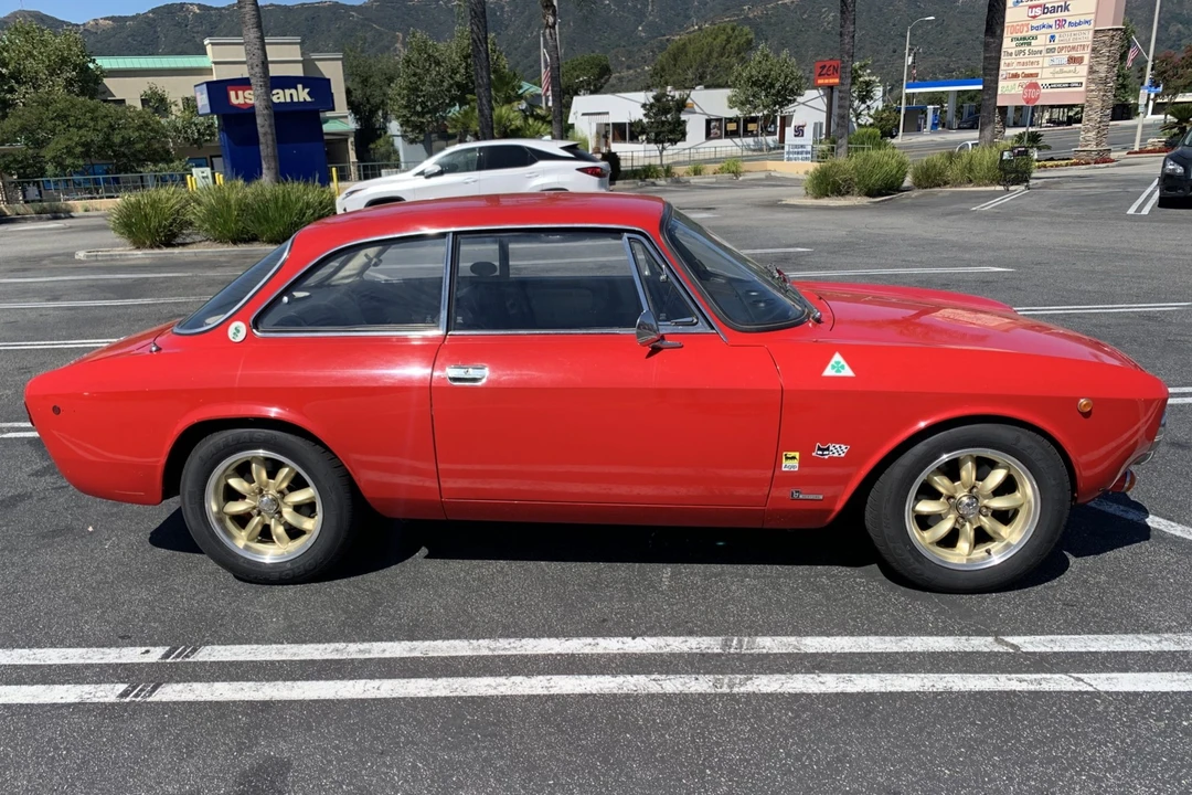 1974 Alfa Romeo 2000 GT Veloce - Image 18 of 31
