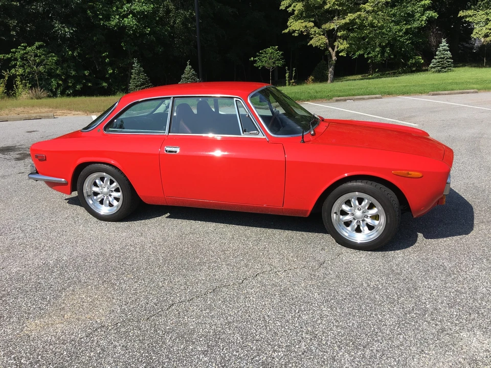 1974 Alfa Romeo 2000 GT Veloce - Image 2 of 31