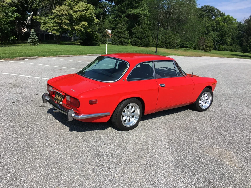 1974 Alfa Romeo 2000 GT Veloce - Image 13 of 31