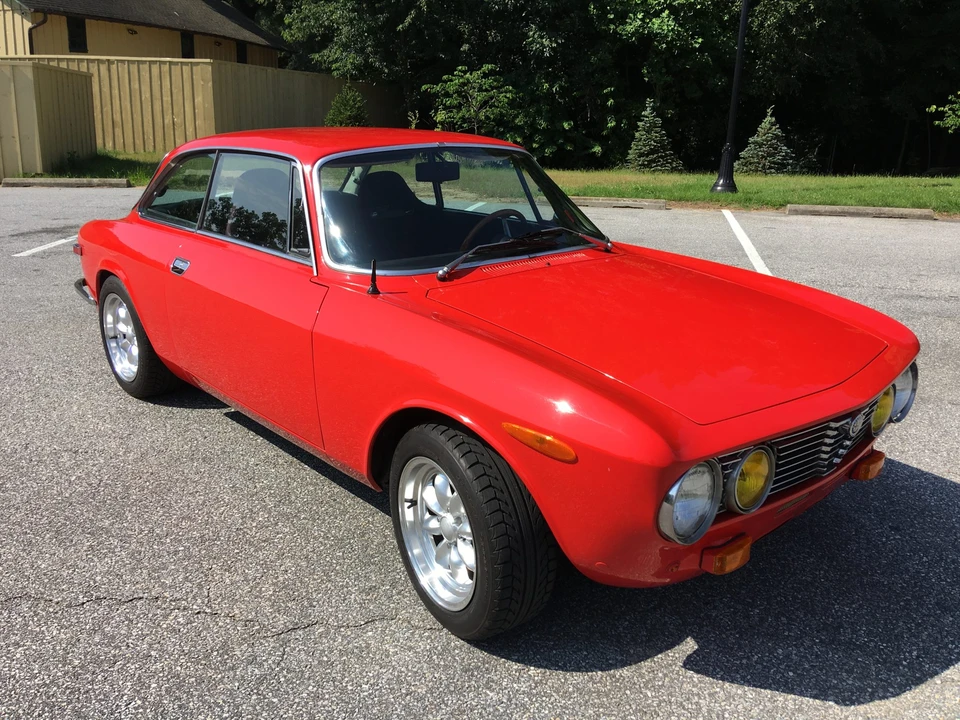 1974 Alfa Romeo 2000 GT Veloce - Image 4 of 31