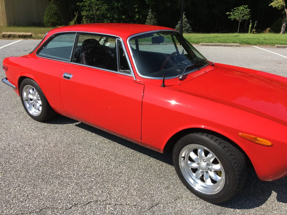 1974 Alfa Romeo 2000 GT Veloce - Image 18 of 31