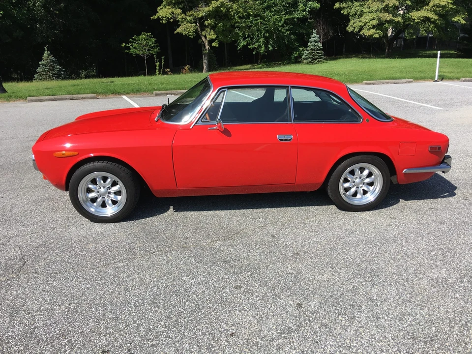 1974 Alfa Romeo 2000 GT Veloce - Image 9 of 31