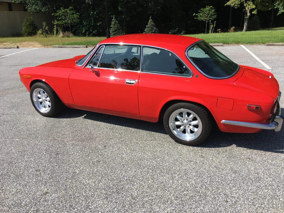 1974 Alfa Romeo 2000 GT Veloce - Image 10 of 31