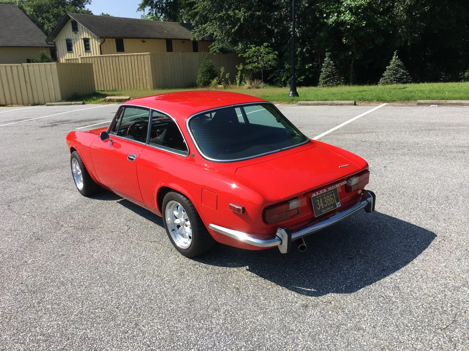 1974 Alfa Romeo 2000 GT Veloce - Image 12 of 31