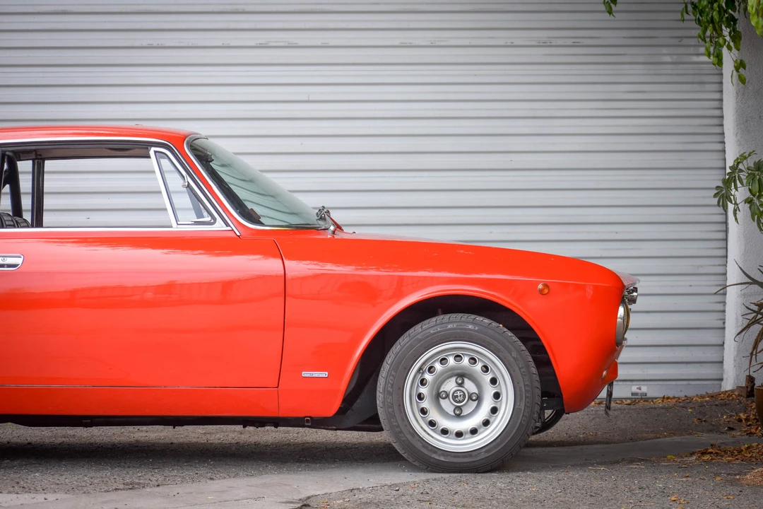 1974 Alfa Romeo 2000 GT Veloce - Image 13 of 31
