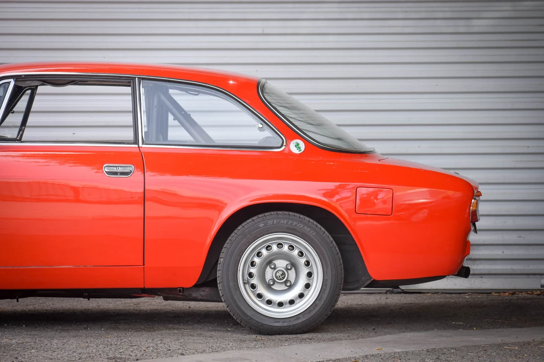 1974 Alfa Romeo 2000 GT Veloce - Image 16 of 31