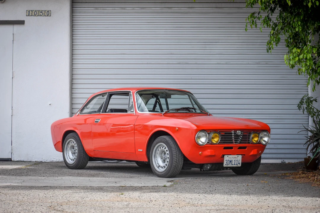 1974 Alfa Romeo 2000 GT Veloce - Image 2 of 31