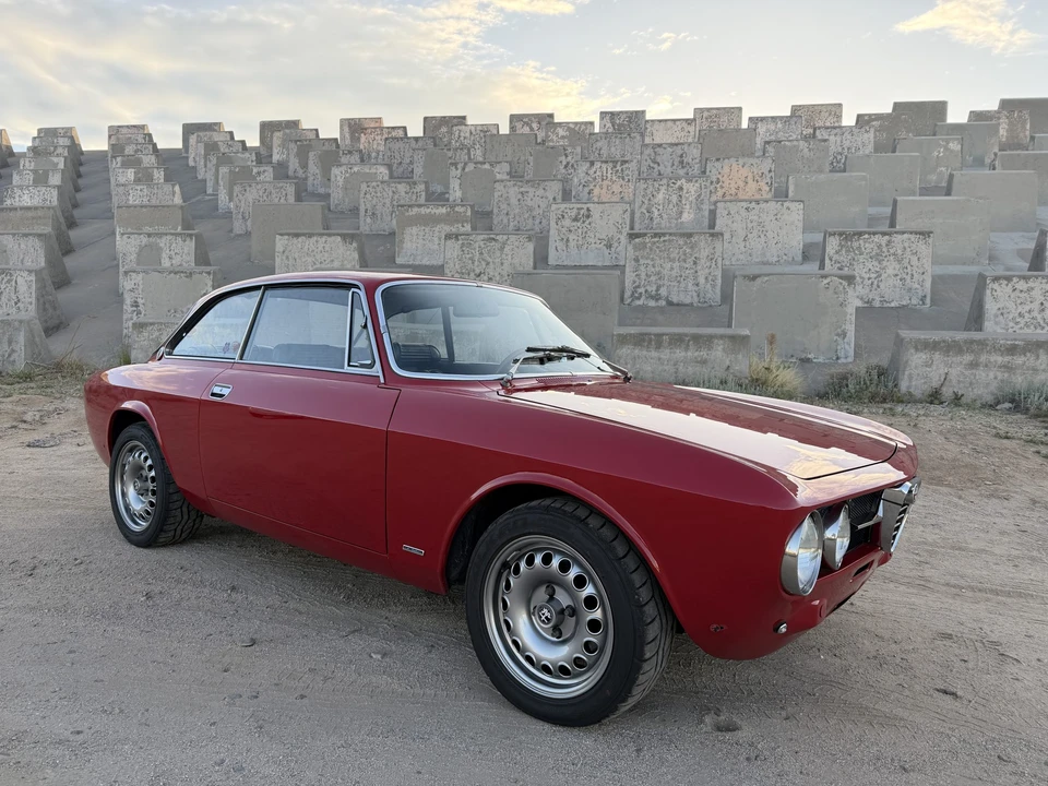1974 Alfa Romeo 2000 GT Veloce - Image 2 of 31