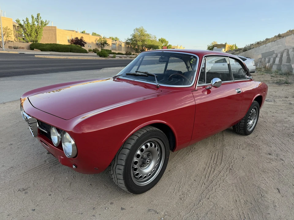 1974 Alfa Romeo 2000 GT Veloce - Image 22 of 31