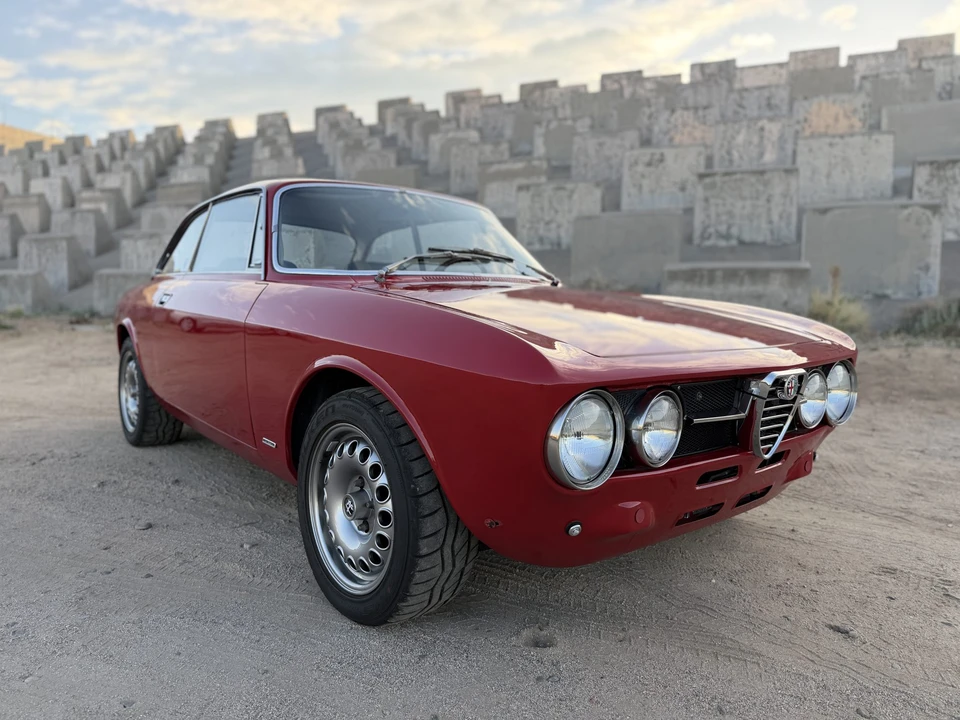 1974 Alfa Romeo 2000 GT Veloce - Image 14 of 31