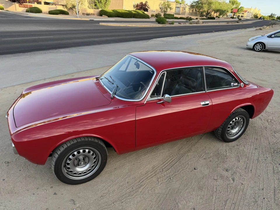 1974 Alfa Romeo 2000 GT Veloce - Image 28 of 31