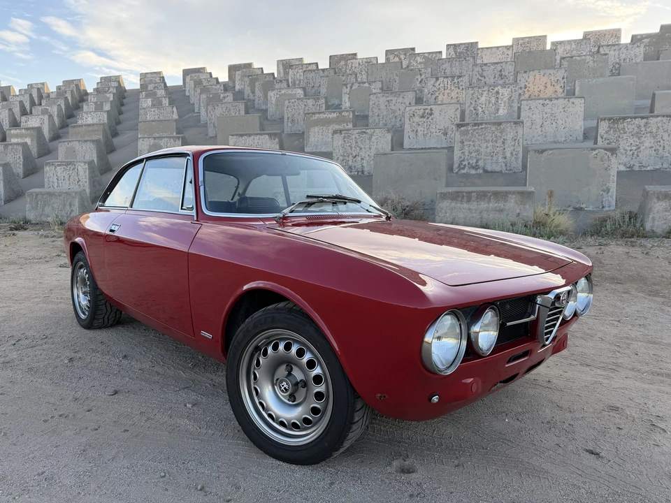 1974 Alfa Romeo 2000 GT Veloce - Image 7 of 31