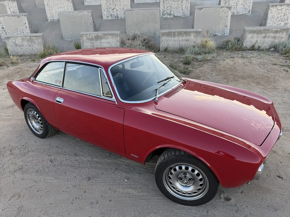 1974 Alfa Romeo 2000 GT Veloce - Image 6 of 31