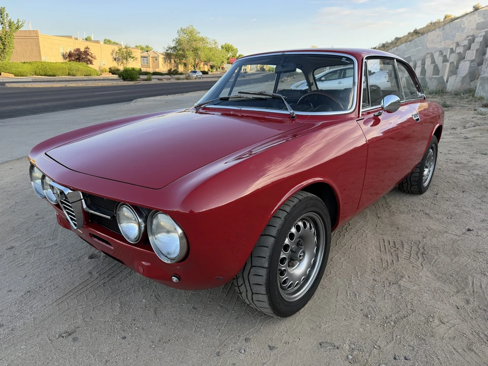 1974 Alfa Romeo 2000 GT Veloce - Image 21 of 31