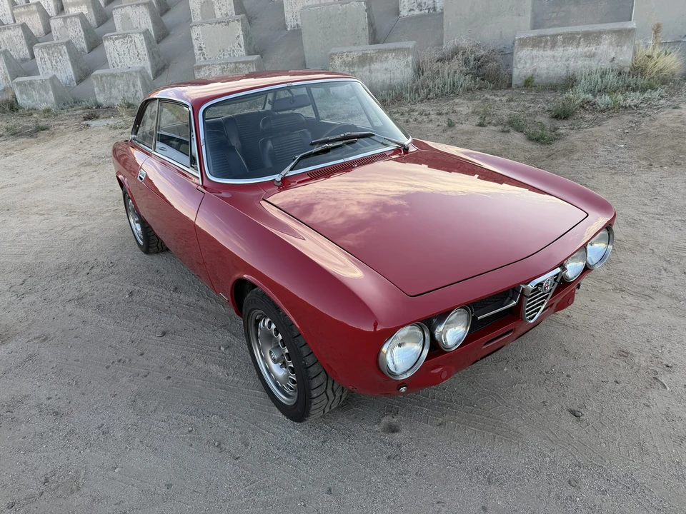 1974 Alfa Romeo 2000 GT Veloce - Image 12 of 31
