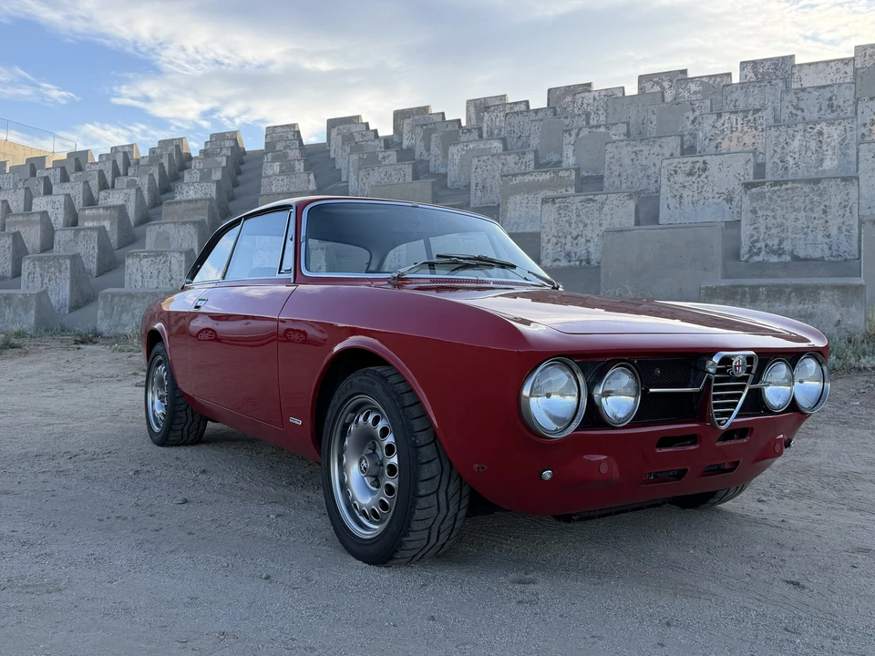 1974 Alfa Romeo 2000 GT Veloce - Image 16 of 31