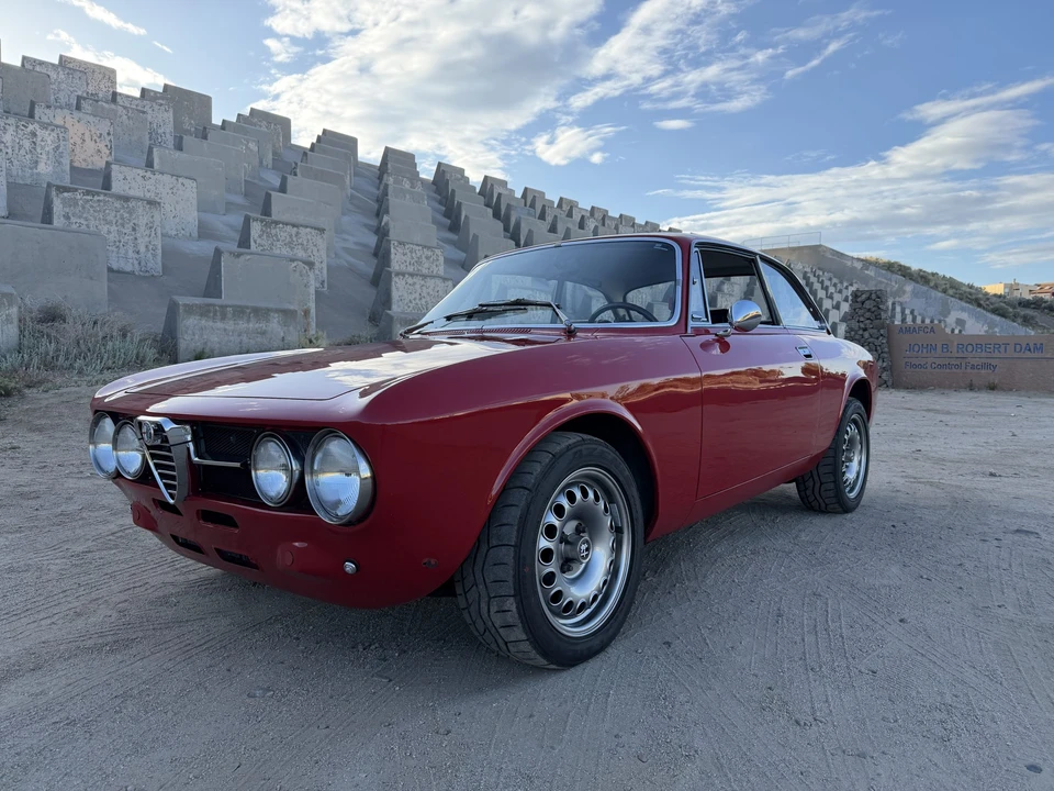 1974 Alfa Romeo 2000 GT Veloce - Image 23 of 31