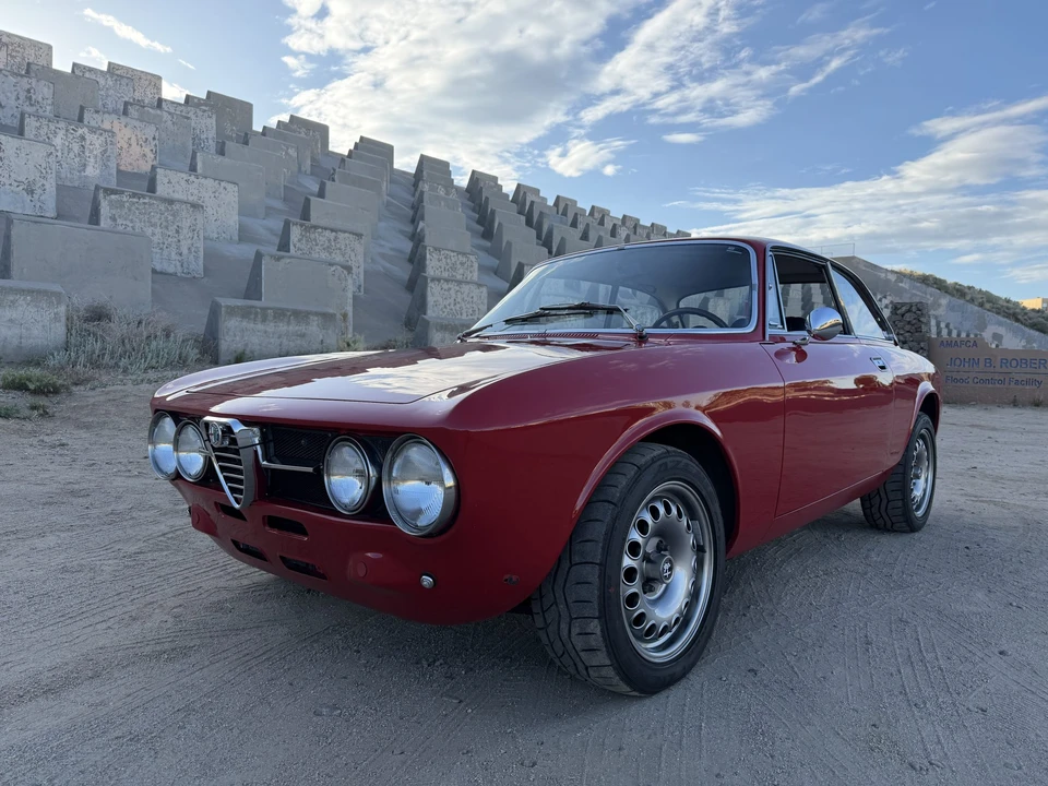 1974 Alfa Romeo 2000 GT Veloce - Image 24 of 31