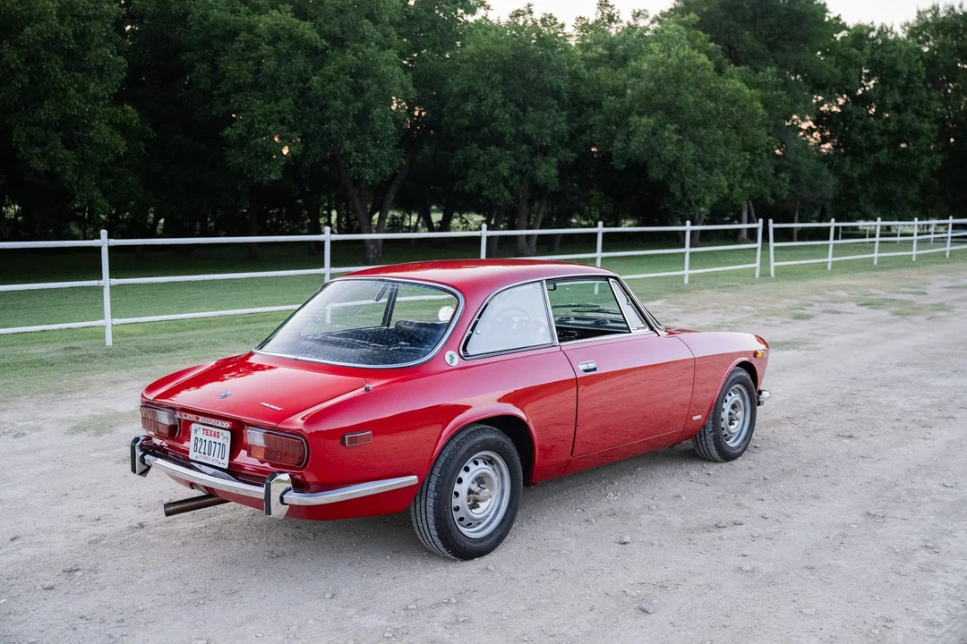 1974 Alfa Romeo 2000 GT Veloce - Image 17 of 31