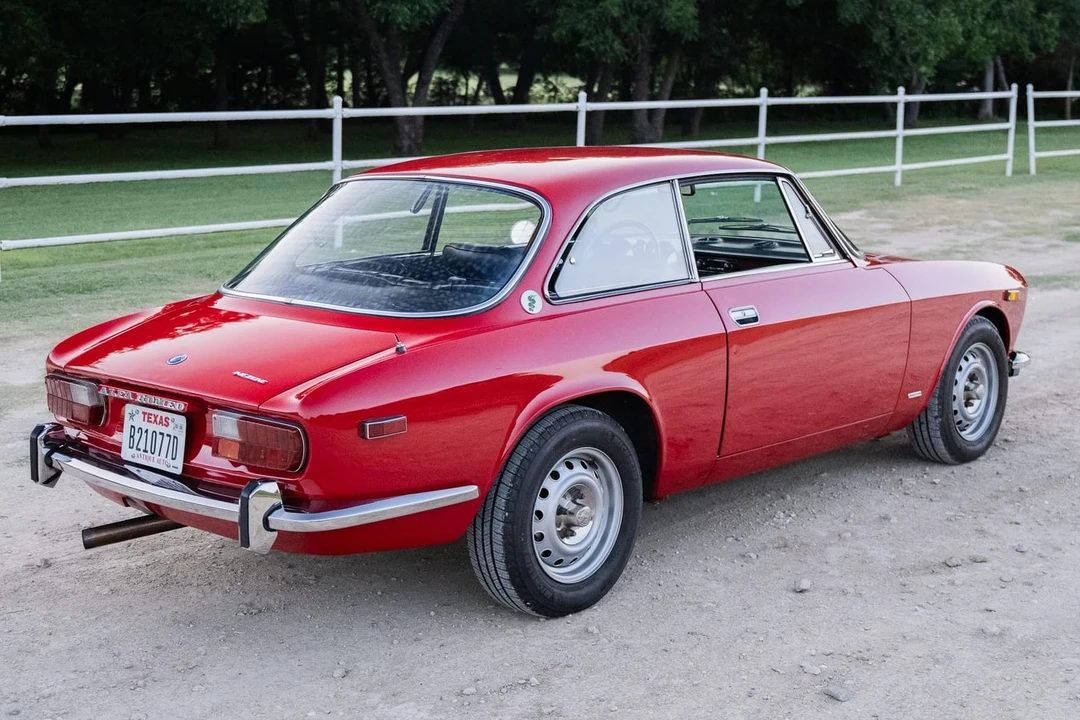 1974 Alfa Romeo 2000 GT Veloce - Image 18 of 31