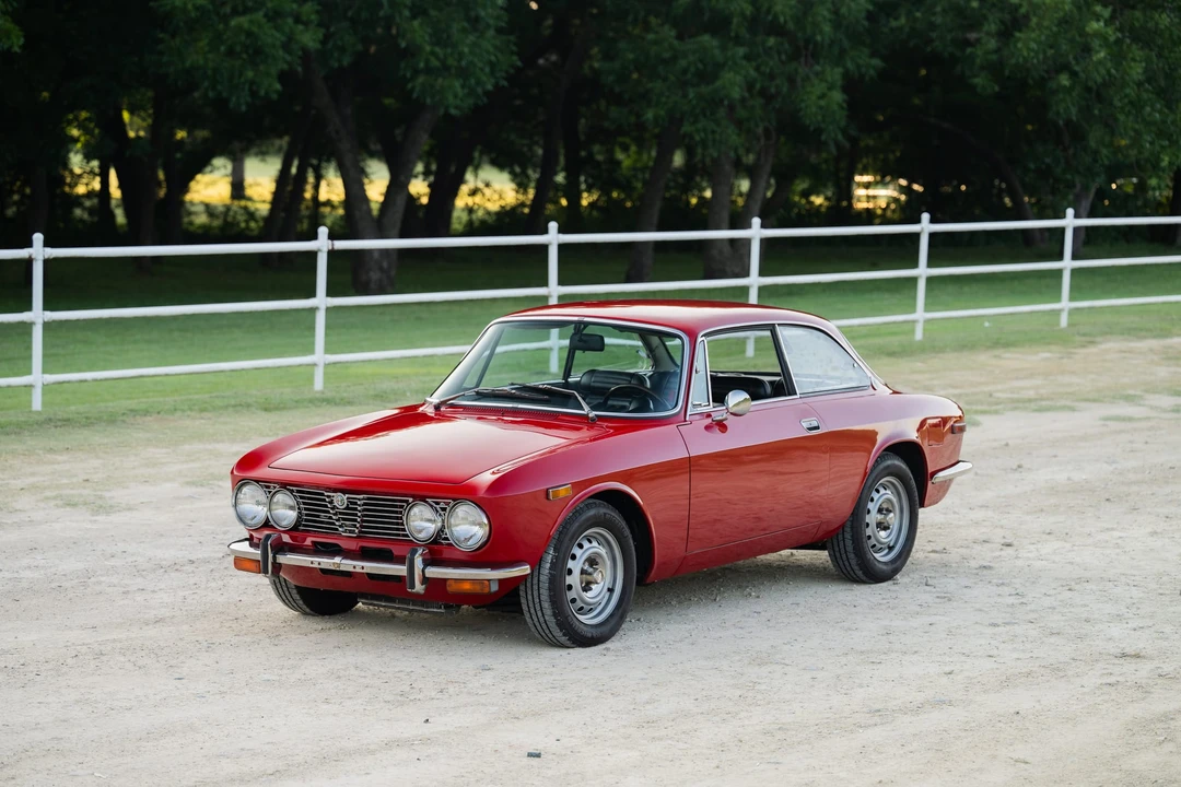 1974 Alfa Romeo 2000 GT Veloce - Image 2 of 31