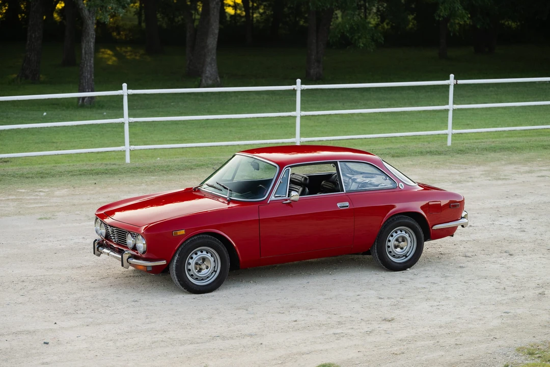 1974 Alfa Romeo 2000 GT Veloce - Image 5 of 31