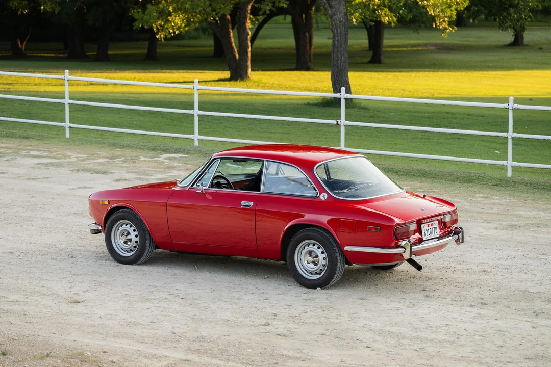 1974 Alfa Romeo 2000 GT Veloce - Image 12 of 31
