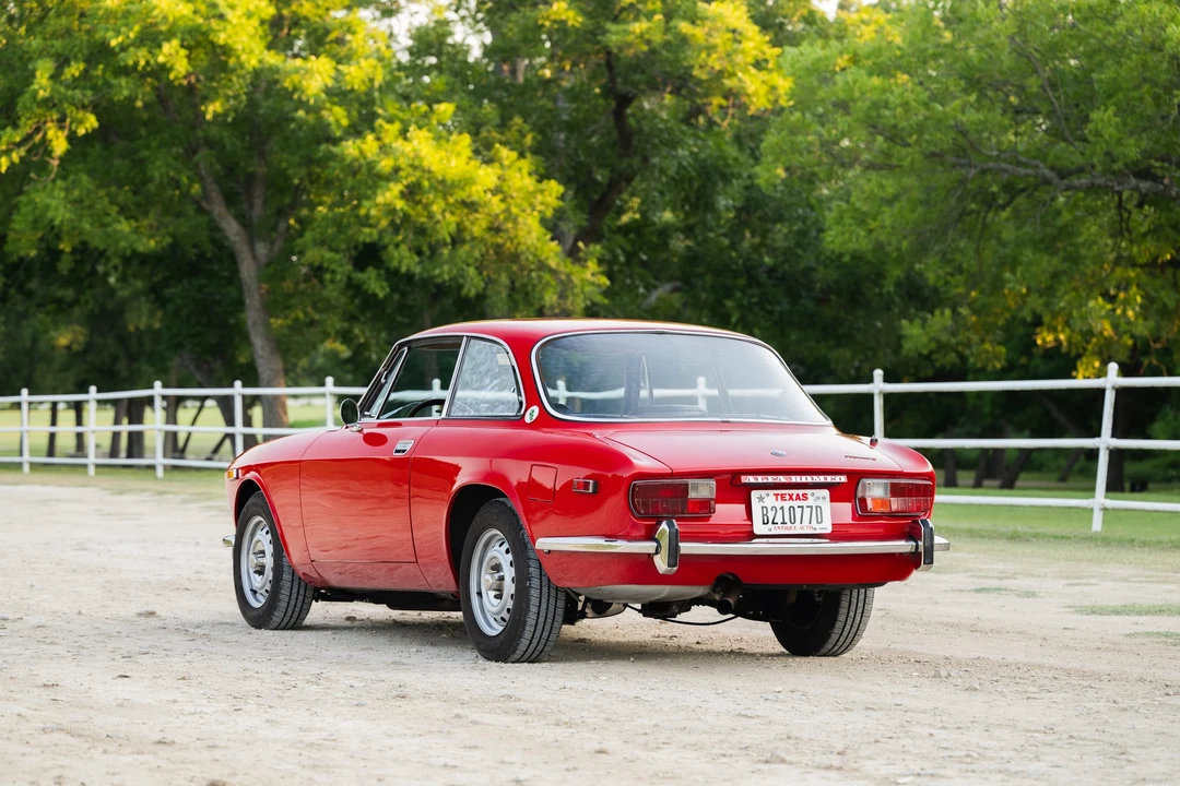 1974 Alfa Romeo 2000 GT Veloce - Image 13 of 31