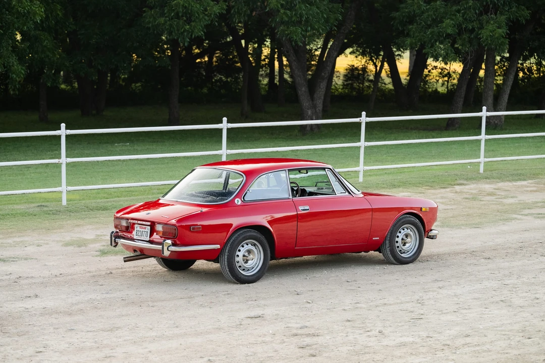 1974 Alfa Romeo 2000 GT Veloce - Image 22 of 31
