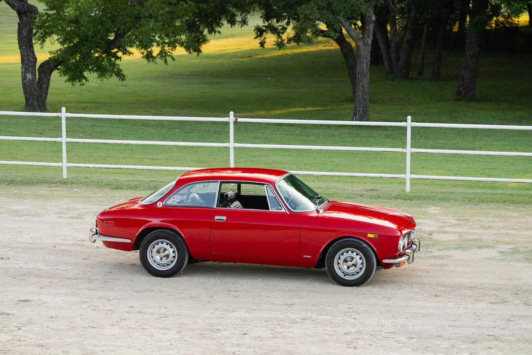 1974 Alfa Romeo 2000 GT Veloce - Image 23 of 31