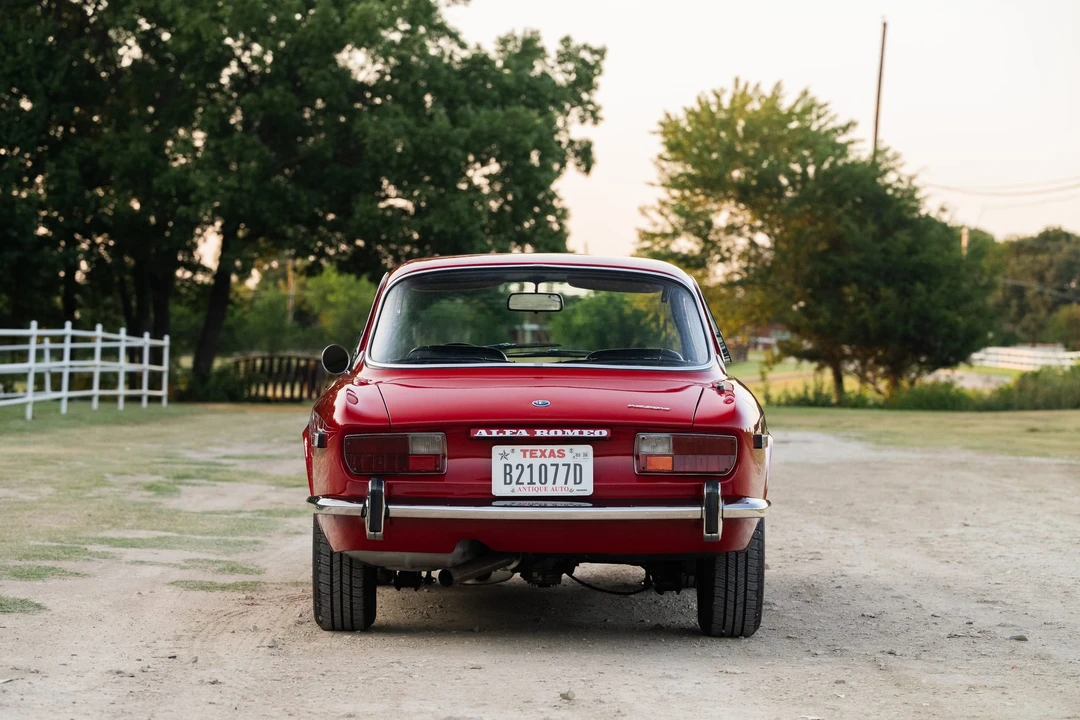 1974 Alfa Romeo 2000 GT Veloce - Image 15 of 31