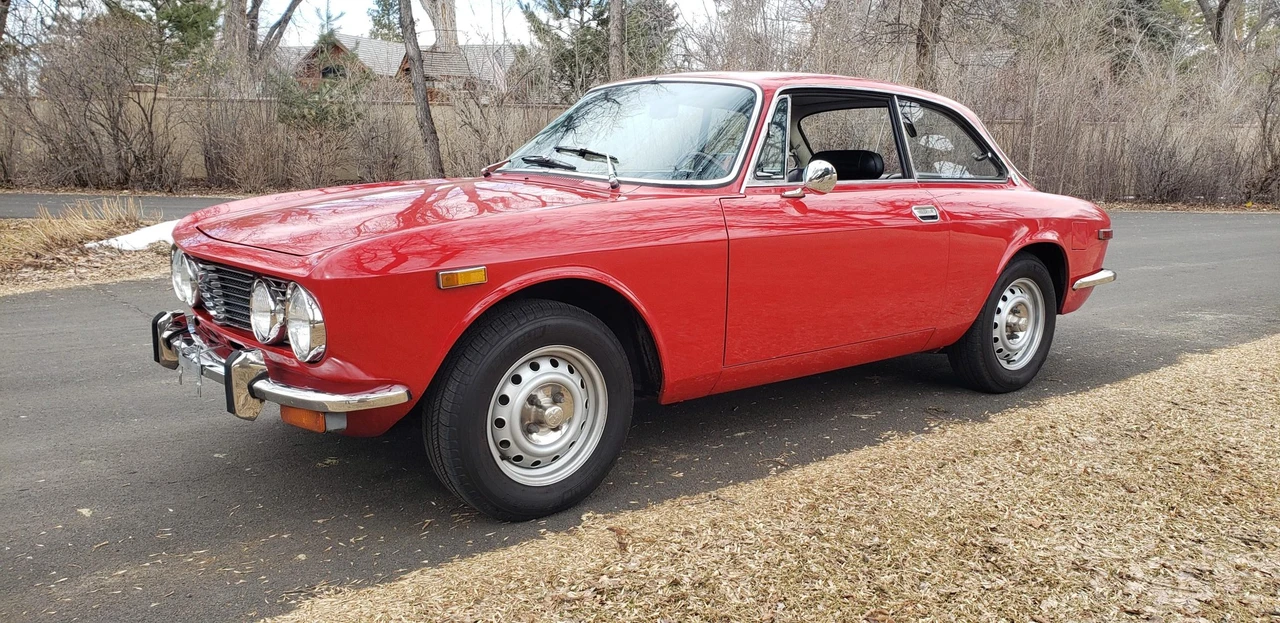 1974 Alfa Romeo 2000 GT Veloce - Image 22 of 31