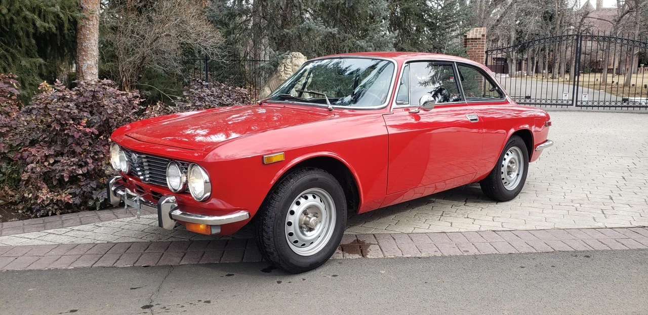 1974 Alfa Romeo 2000 GT Veloce - Image 4 of 31