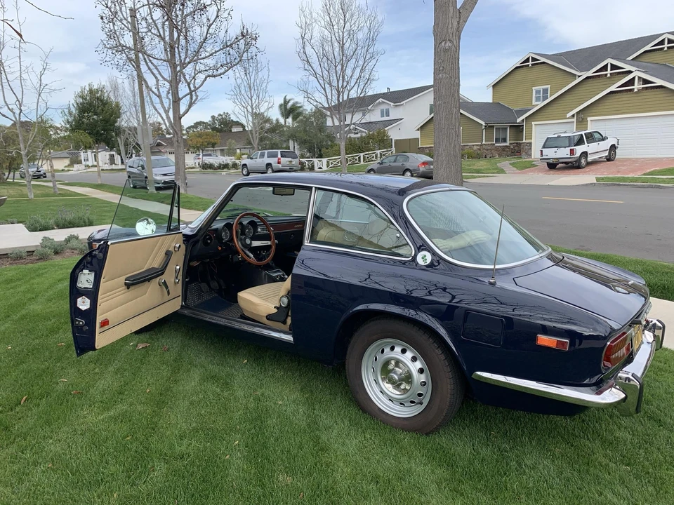 1974 Alfa Romeo 2000 GT Veloce - Image 11 of 31
