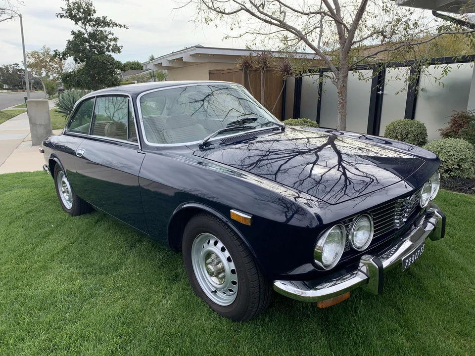 1974 Alfa Romeo 2000 GT Veloce - Image 3 of 31