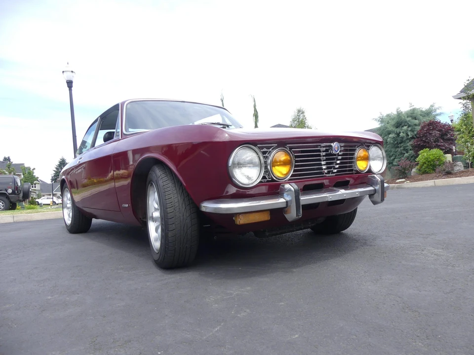 1974 Alfa Romeo 2000 GT Veloce - Image 2 of 31