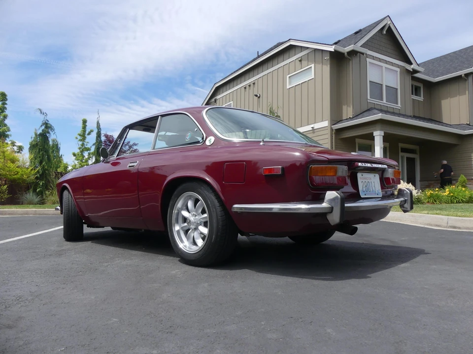 1974 Alfa Romeo 2000 GT Veloce - Image 14 of 31
