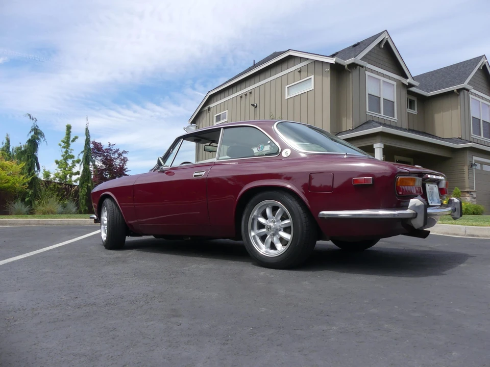1974 Alfa Romeo 2000 GT Veloce - Image 13 of 31